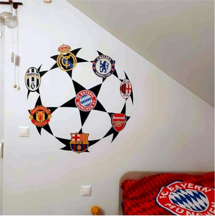 Lipdukai ant sienų. Futbolo klubai. UEFA
